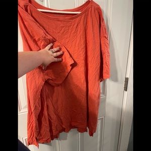 Thick banana neck tshirt.